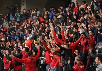 Gaziantep FK'dan öğrencilere jest