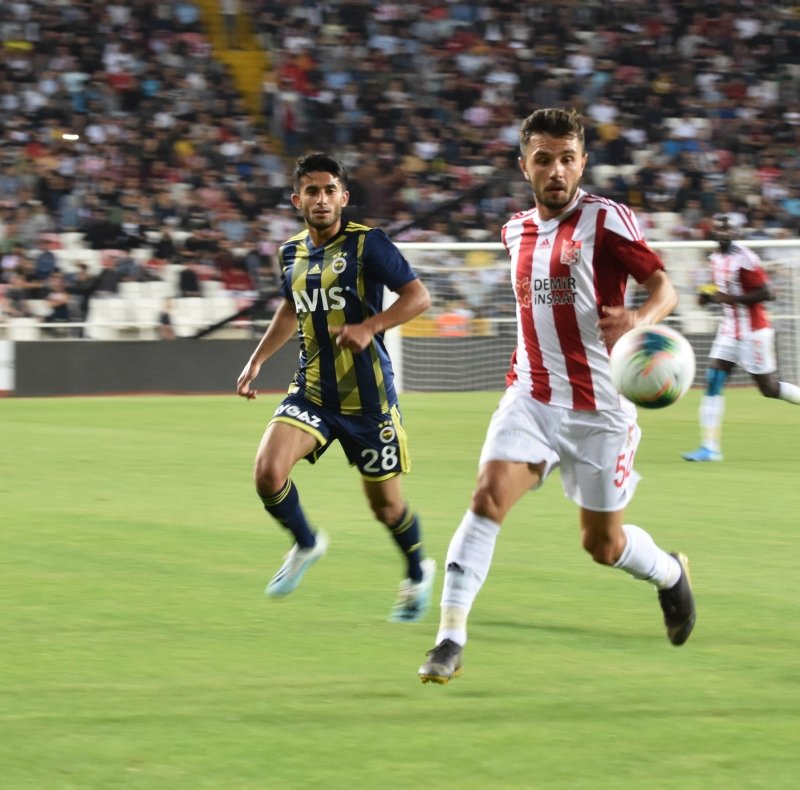 Sivasspor - Fenerbahçe maçından kareler
