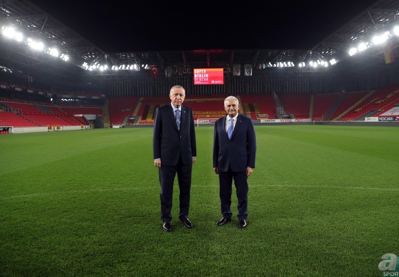 Başkan Recep Tayyip Erdoğan sahalara indi! Durmak yok gollere devam