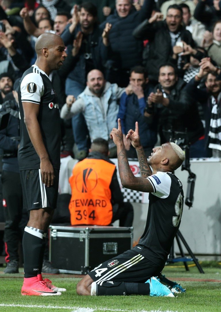 Beşiktaş - O.Lyon maçından kareler