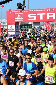 İstanbul Yarı Maratonu başladı