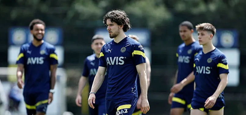 Fenerbahçe Trabzonspor'u ağırlıyor!