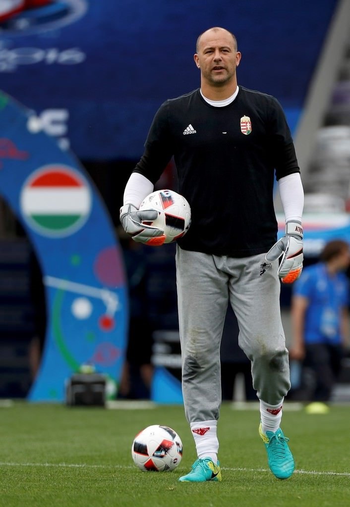 Gabor Kiraly niçin eşofman giyiyor?