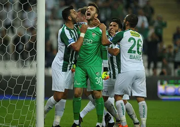 Bursaspor'un kalesini 3 isim korudu