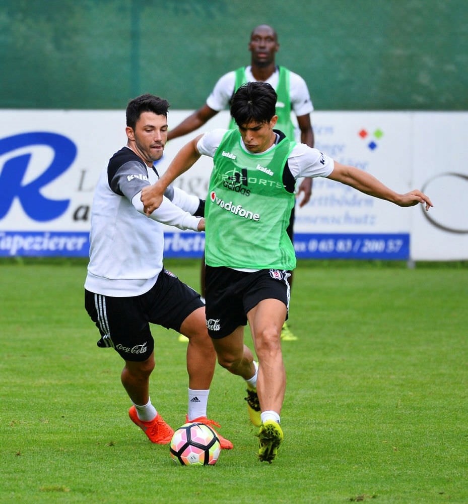 Galatasaray, Beşiktaş’ın kapısını çalıyor