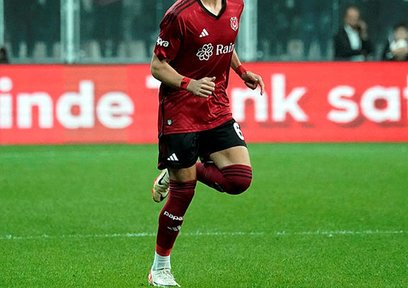 Beşiktaş genç oyuncu ile sözleşme imzaladı!