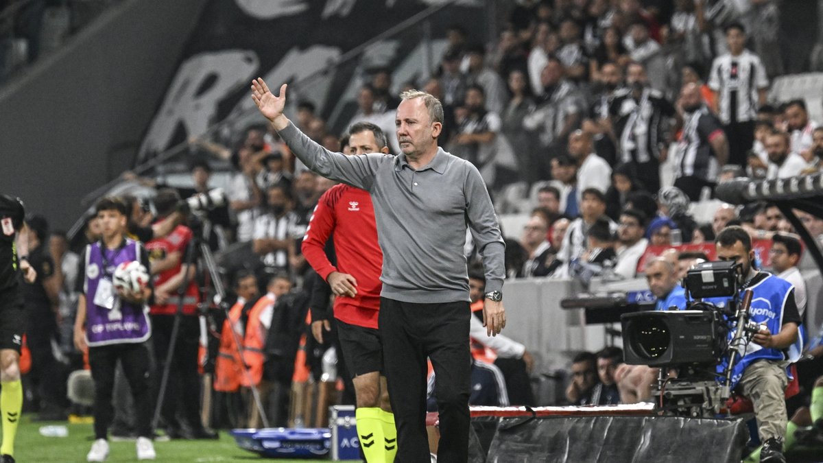 Beşiktaş Kayseri'de 3 puan peşinde! İşte Sergen Yalçın'ın muhtemel 11'i Beşiktaş Kayseri'de 3 puan peşinde! İşte Sergen Yalçın'ın muhtemel 11'i