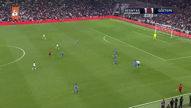 Beşiktaş penaltı bekledi! İşte o pozisyon