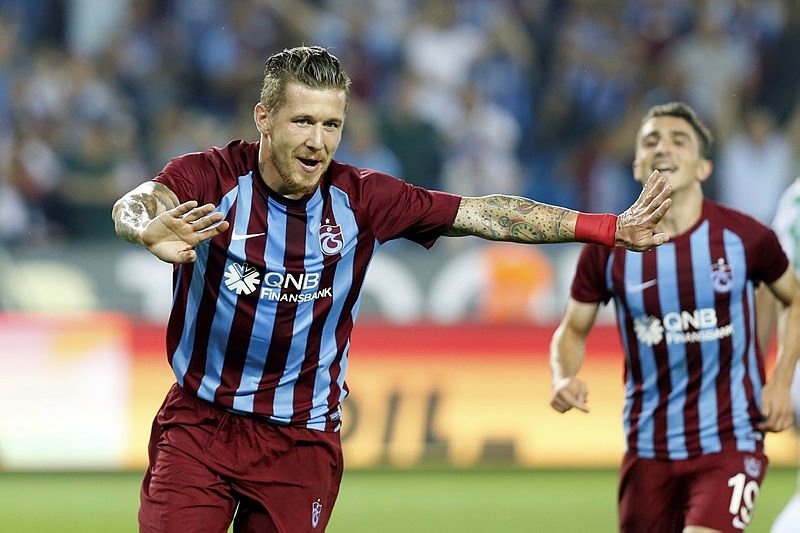 Ünlü futbolcuların boyları