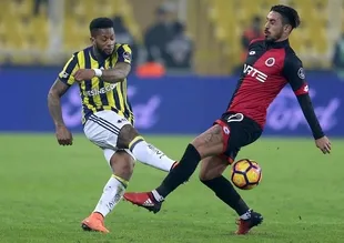 Jeremain Lens kendisini özel hissediyor