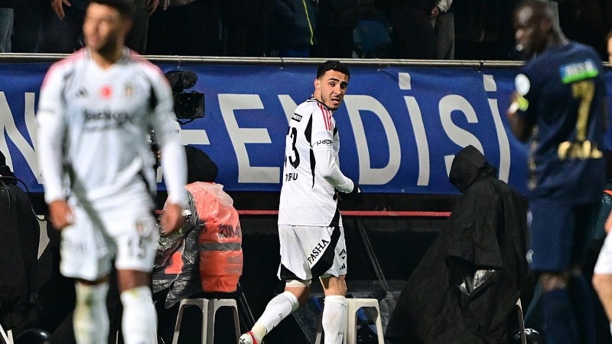 Beşiktaş'a Emirhan Topçu'dan kötü haber! Beşiktaş'a Emirhan Topçu'dan kötü haber!