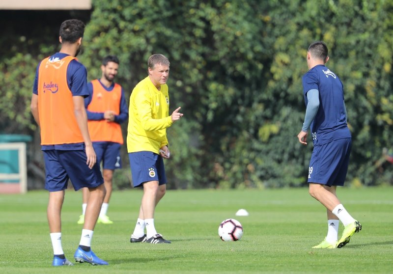 Erwin Koeman Icin Flas Iddia Sayfa 1 Fenerbahce 21 Kasim 2020 Cumartesi