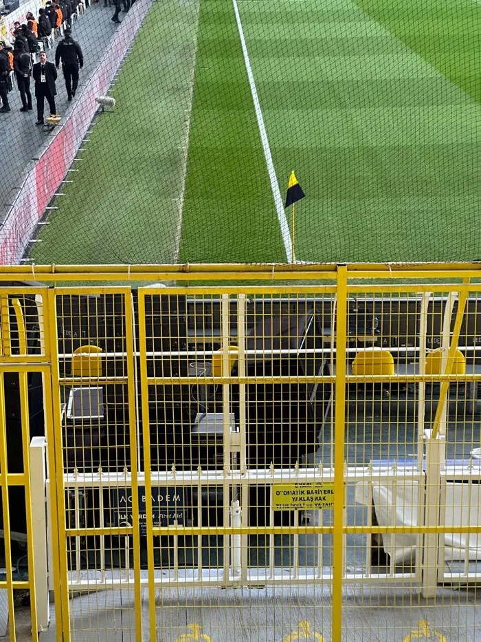 Fenerbahçe’den Galatasaray tribününe hoparlör önlemi! - 2