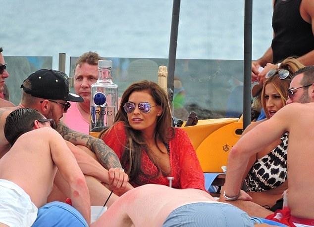 Ünlü futbolcuların tatil keyfi