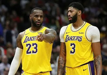 Lebron tarih yazıyor