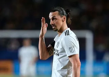 Zlatan el yaktı