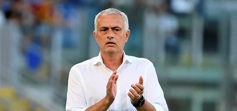 UEFA Jose Mourinho'ya ceza verdi!