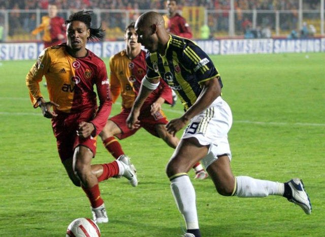 Fenerbahçe - Galatasaray derbilerinin en özel kareleri