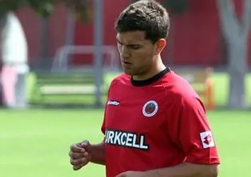 G.Birliği ve Manisaspor'un eski futbolcusu hayatını kaybetti