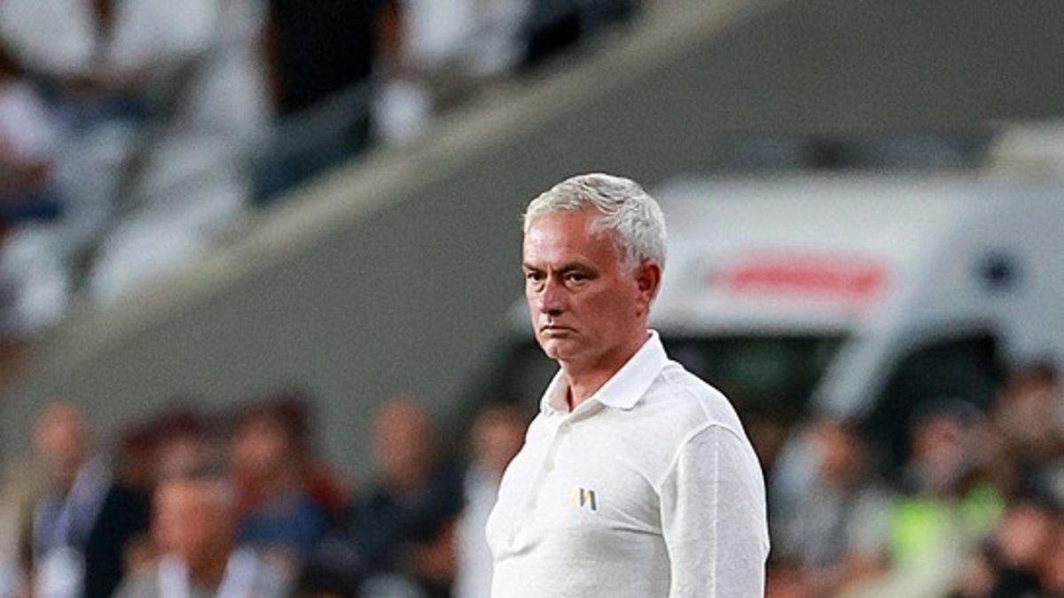 Mourinho'dan ayrılık sorusuna yanıt: Başkanımız bana güveniyor! Mourinho'dan ayrılık sorusuna yanıt: Başkanımız bana güveniyor!
