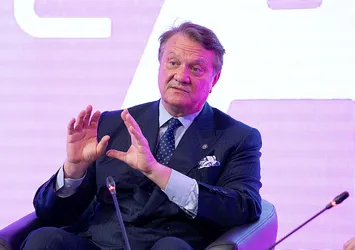 Beşiktaş'ın yeni teknik direktörü belli oluyor! Hasan Arat...