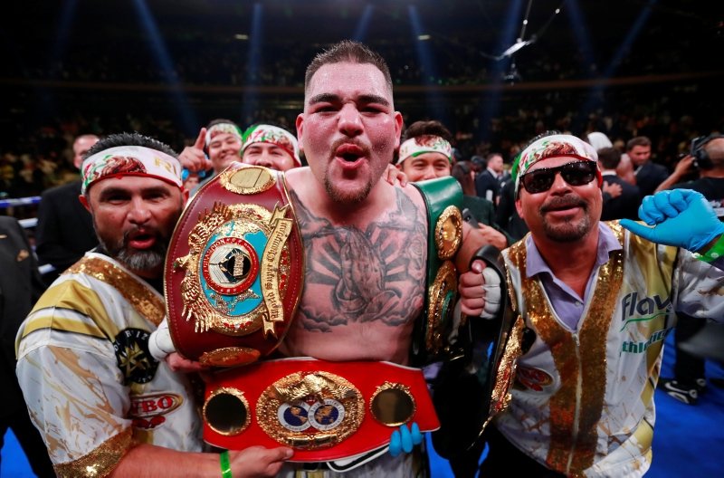 Anthony Joshua ilk yenilgisini aldı!