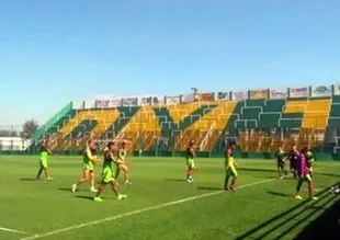 Futbolculara silahlı soygun!