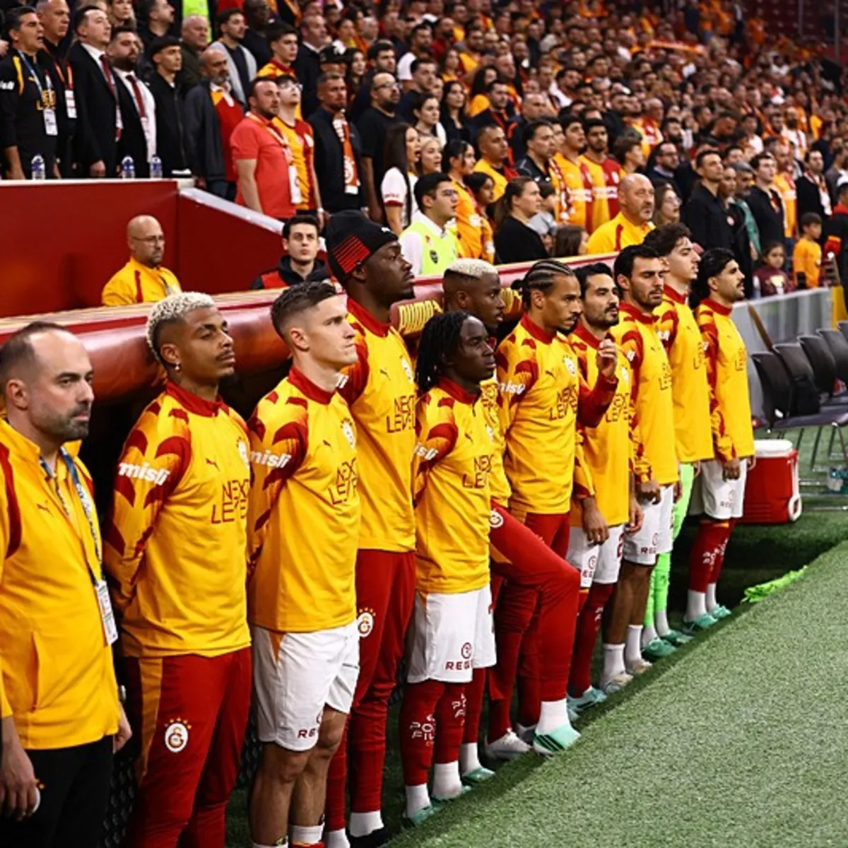Galatasaray'da yıldız isim için flaş karar!