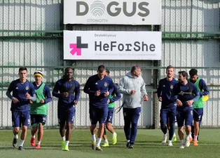 Fenerbahçe'de yıldız isim kadro dışı!