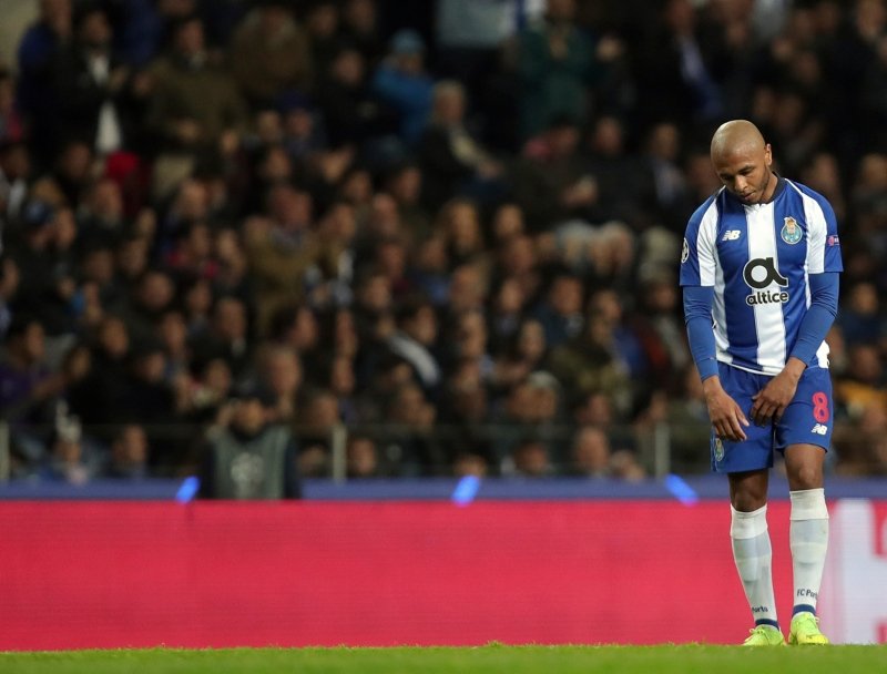 Liverpool zorlanmadan yarı finalde