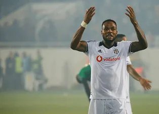 Cyle Larin'e flaş teklif! İşte o takım