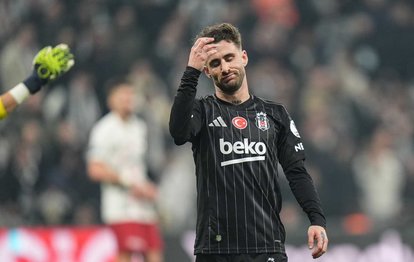 TRANSFER HABERİ: Beşiktaşlıları endişelendiren gelişme! Rafa Silva...