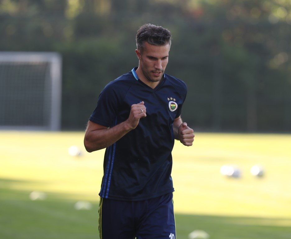 Robin van Persie’ye Aykut Kocaman vetosu