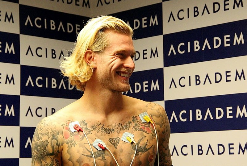 Karius kontrolden geçti