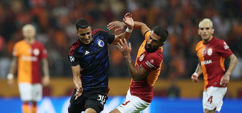 Galatasaray tribünlerinden Dries Mertens ve Kerem Demirbay'a tepki!
