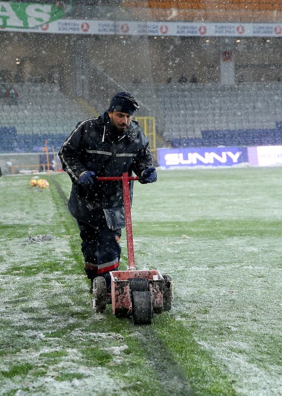 Damien Comolli’ye Başakşehir şoku!
