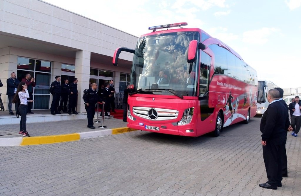 A Milli Futbol Takımı, Antalya’ya gitti