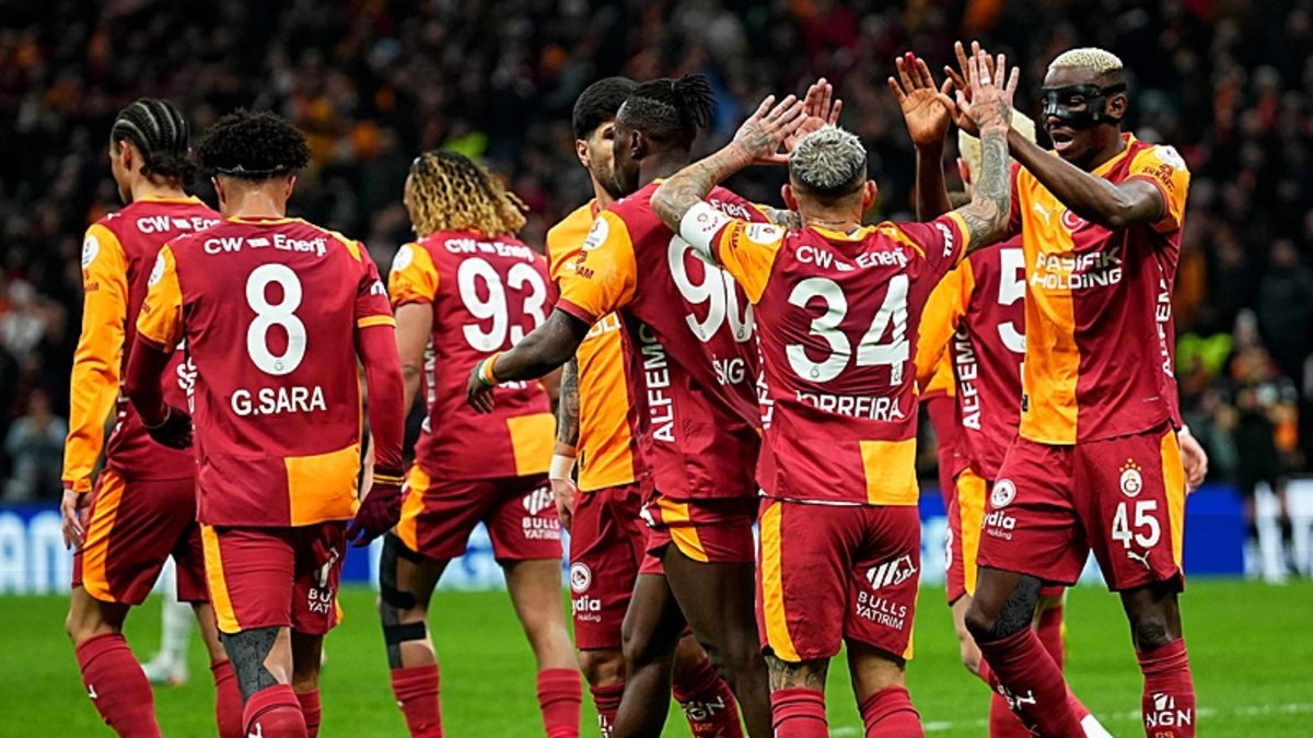 Galatasaraylı o isme Süper Lig'den talip!