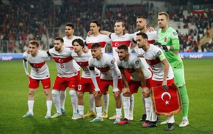Hakan Çalhanoğlu Türkiye Hırvatistan maçında sakatlandı!