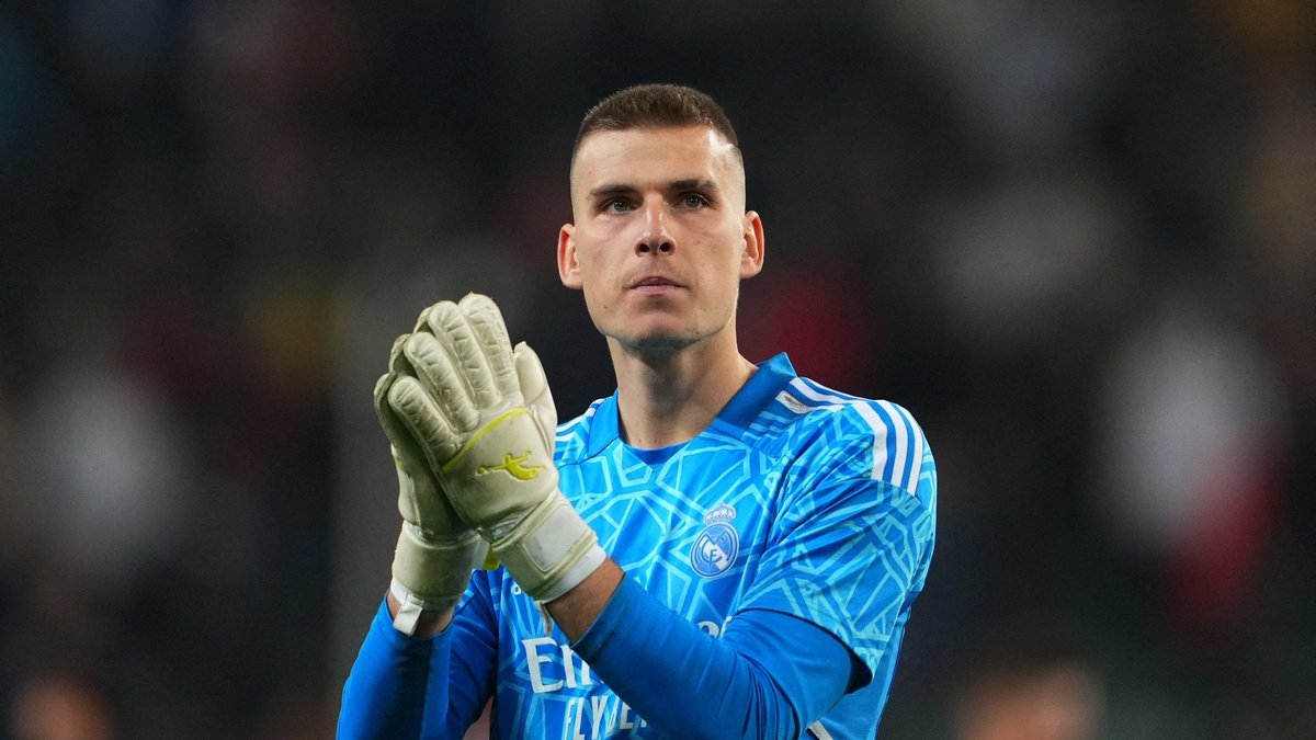 Galatasaray'dan Lunin’e resmi teklif! Transferde İngiliz rakip Galatasaray'dan Lunin’e resmi teklif! Transferde İngiliz rakip