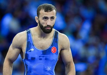 Milli güreşçilerden olimpiyatlara veda!