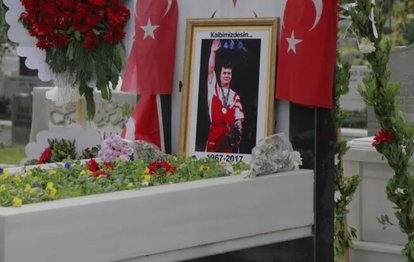 Efsane sporcu Naim Süleymanoğlu ölümünün 5’inci yıl dönümünde kabri başında anıldı