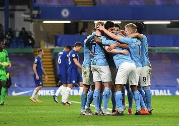 Manchester City ilk yarıda maçı bitirdi!