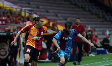 Derbiyi izlemeye geldi! Tribünde sürpriz isim