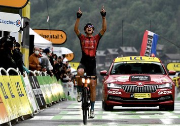 Fransa Bisiklet Turu'nun 8. etabında kazanan Dylan Teuns!