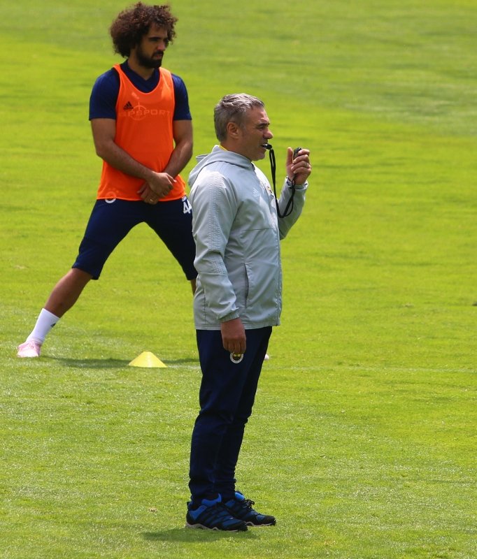 Fenerbahçe’den iki bomba birden!