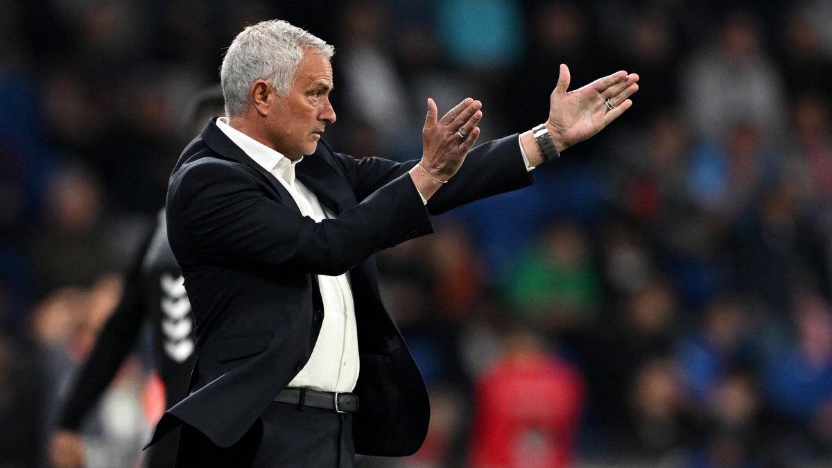 Mourinho Fenerbahçe’den ayrılıyor mu? Flaş iddia gündeme geldi Mourinho Fenerbahçe’den ayrılıyor mu? Flaş iddia gündeme geldi