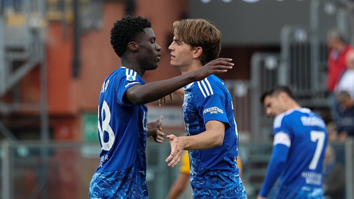 Como evinde Pisa'yı farklı geçti!