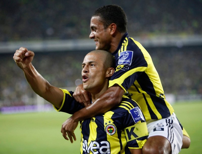 Alex seneye Fenerbahçe’de! Flaş açıklama geldi