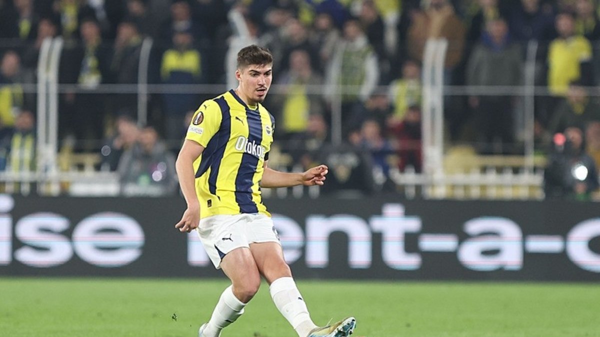 FENERBAHÇE HABERİ | 3 Fransız devinden Yusuf Akçiçek'e yakın markaj! O teknik adam ısrarla istiyor FENERBAHÇE HABERİ | 3 Fransız devinden Yusuf Akçiçek'e yakın markaj! O teknik adam ısrarla istiyor
